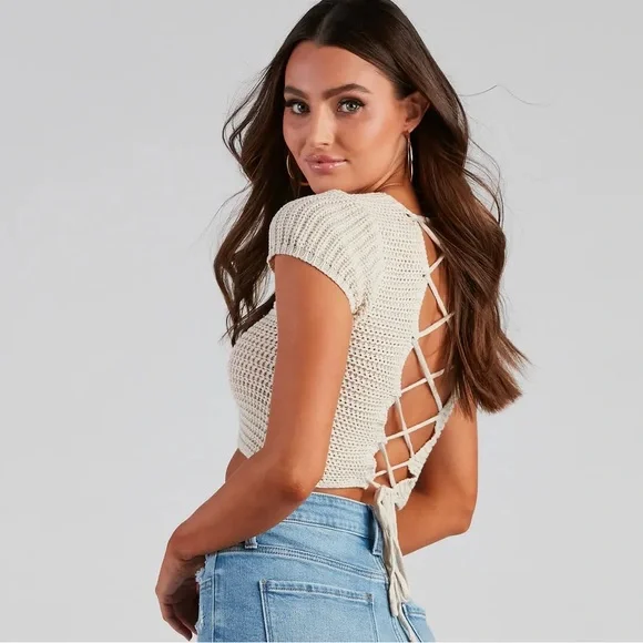 NWT Windsor Cream Crochet Lace Up Back Knit Crop Top Size Small - Picture 1 of 5